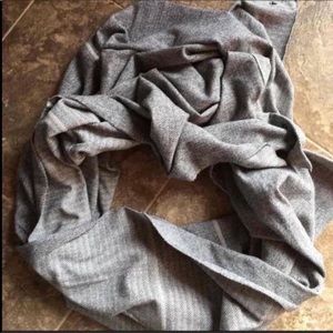 Lululemon Ghost Herringbone Vinyasa Scarf Grey